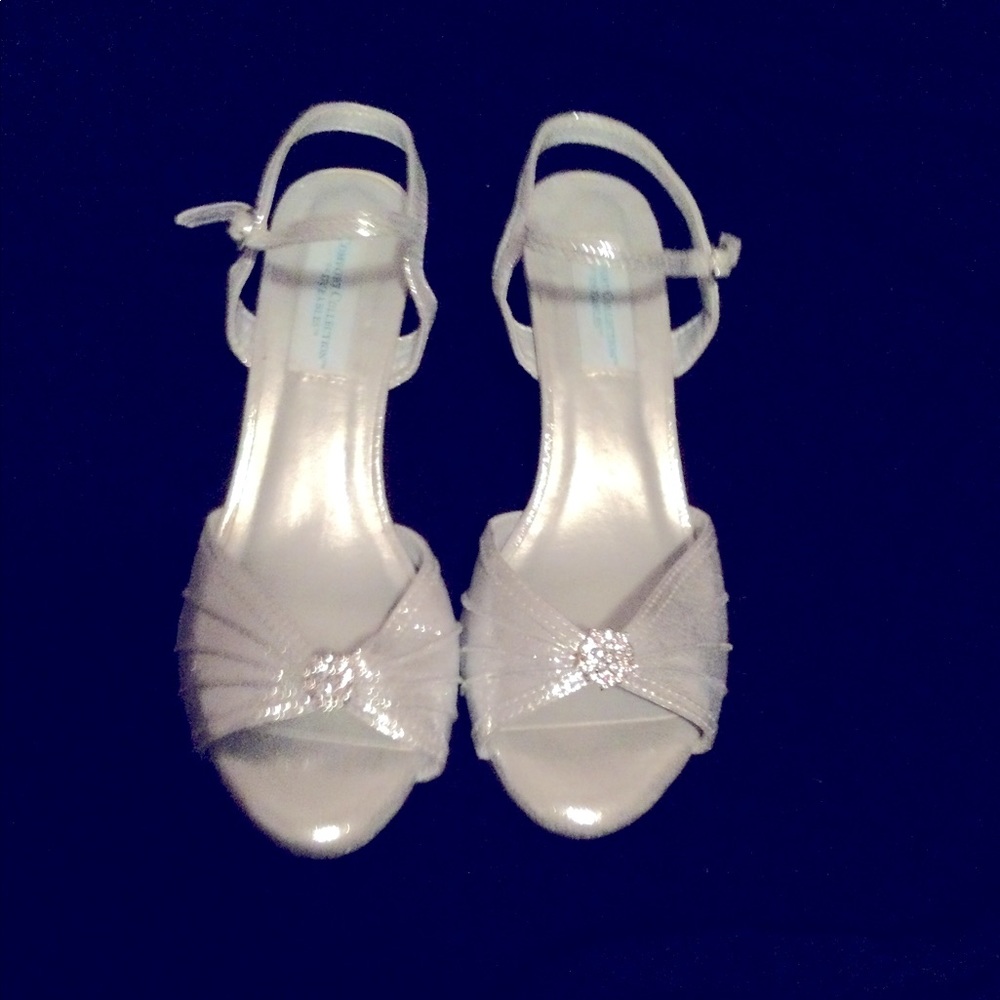 Dress shoes, low heel, new